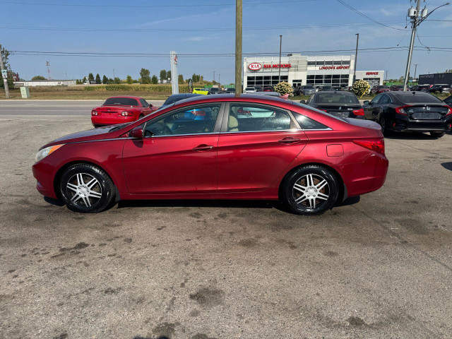 2011 Hyundai Sonata GL, AUTO, NEW ENGINE, 2 SETS OF WHEELS, CERT in Cars & Trucks in London - Image 2