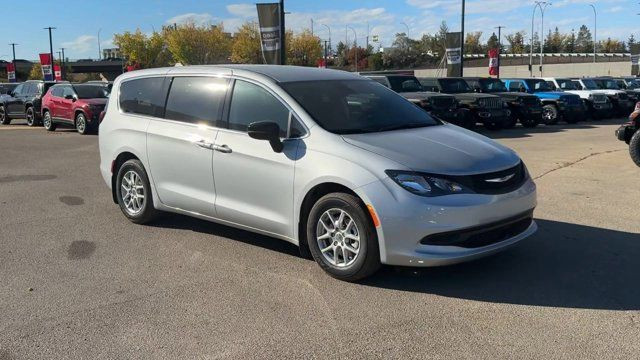 2024 Chrysler Grand Caravan SXT | Cold Weather Group in Cars & Trucks in Edmonton - Image 2