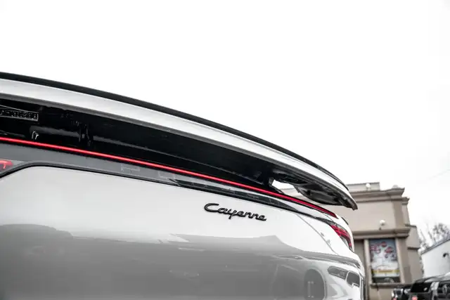 2021 Porsche Cayenne AWD COUPE PANO SPORT PKG NAVI 360 CAM dans Autos et camions dans Ville de Toronto - Image 12
