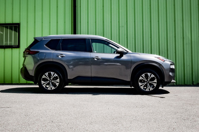 2022 Nissan Rogue SV • MOONROOF • 360 CAM • HEATED SEATS/STEERIN in Cars & Trucks in Cornwall - Image 2