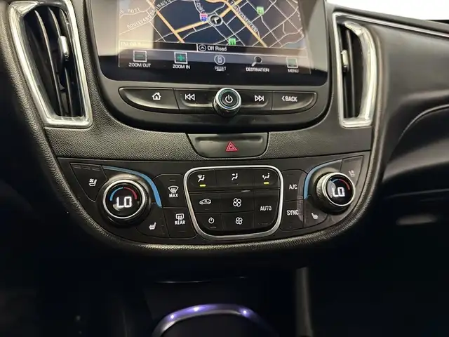 2018 Chevrolet Malibu Premier 2,0 Turbo Toit pano Cuir Audio Bos in Cars & Trucks in Laval / North Shore - Image 27