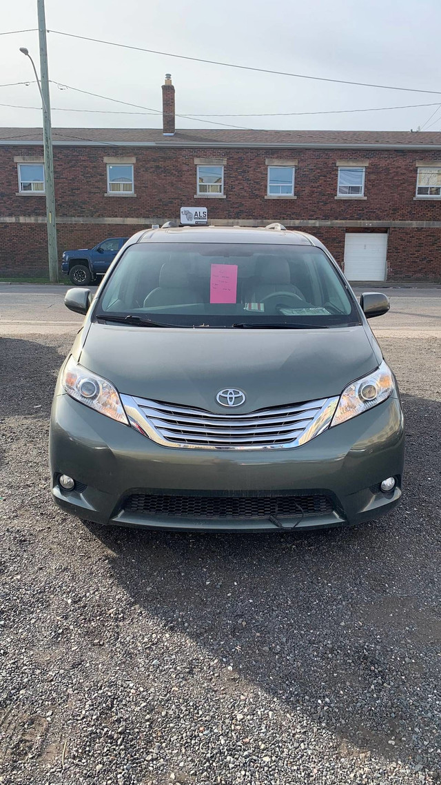 2011 Toyota Sienna Limited 7-Pass (#1845) REBUILT Title in Cars & Trucks in Thunder Bay - Image 2