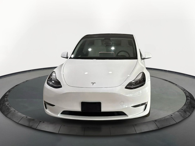 Tesla Model Y 2023 in Cars & Trucks in Markham / York Region - Image 2