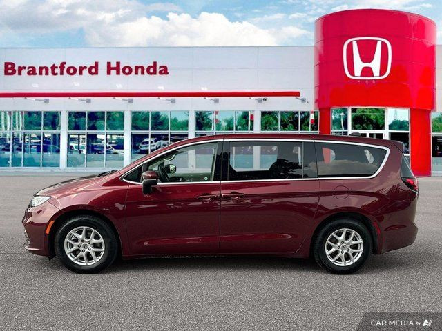 2023 Chrysler Pacifica Touring L in Cars & Trucks in Brantford - Image 2
