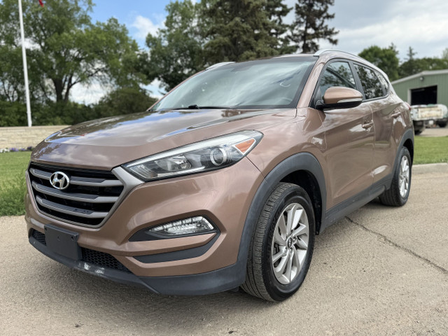 2016 Hyundai Tucson, Premium-PKG, Auto, AWD, 2 keys/Remote start in Cars & Trucks in Edmonton