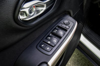 Bluetooth, Air Conditioning, Power Windows, Cruise Control! 6 LOCATIONS KINGSTON - (613) 384-5638 |... (image 9)