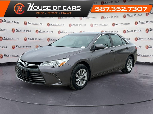 2017 Toyota Camry SE / Back up cam / Bluetooth in Cars & Trucks in Calgary