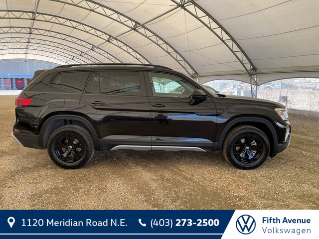 Volkswagen Atlas Peak Edition 2025 in Cars & Trucks in Calgary - Image 4