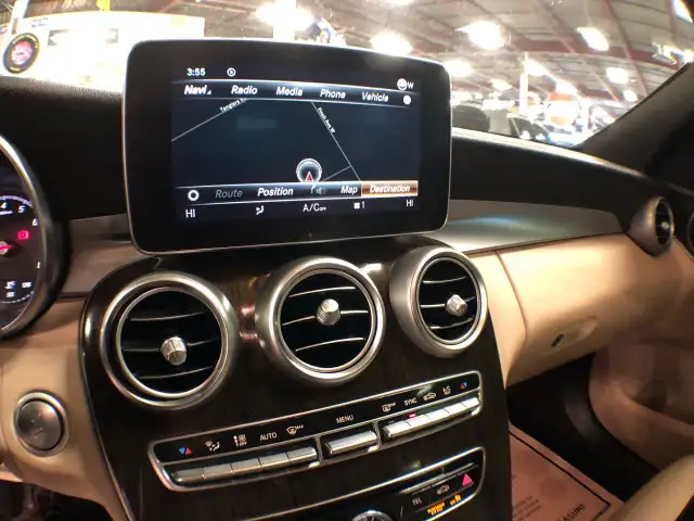 2018 Mercedes-Benz C-Class C 300 AMG 4MATIC LEATHER PAN/ROOF NAV dans Autos et camions dans Ville de Toronto - Image 19