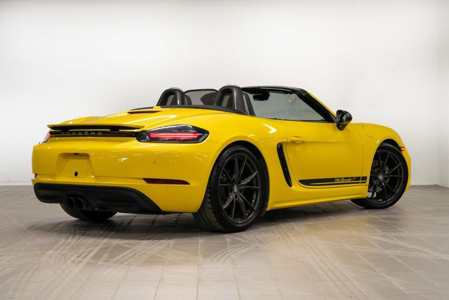 2021 Porsche 718 Boxster T in Cars & Trucks in City of Montréal - Image 4