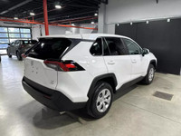 2023 Toyota RAV4 LE AWD AUTOMATIQUE - CAMÉRA DE RECUL - BIEN ÉQUIPÉE - SIÈGES CHAUFFANTS NIV: 2T3B1R... (image 2)