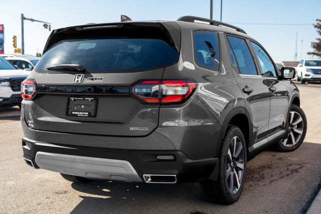 2025 Honda Pilot Touring in Cars & Trucks in Edmonton - Image 2