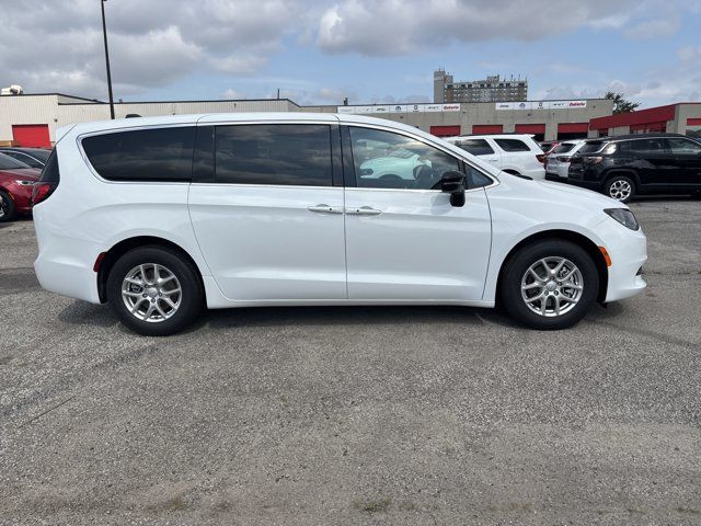 2025 Chrysler Grand Caravan SXT in Cars & Trucks in Mississauga / Peel Region - Image 4