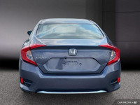 La Honda Civic LX 2021 est une berline compacte qui allie efficacité énergétique, confort et technol... (image 5)