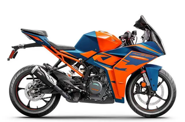 2023 KTM RC 390 in Street, Cruisers & Choppers in Kelowna - Image 2