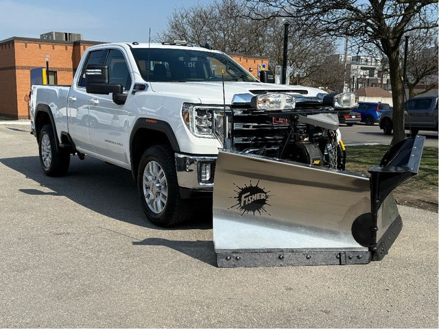 2022 GMC SIERRA 2500HD SnowPlow|Fisher V-Blade|Only16,747km!|Cer in Cars & Trucks in City of Toronto - Image 2