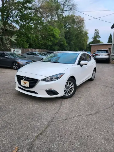 DESCRIPTION : 2016 MAZXDA 3 GS|CLEAN CARFAX| Well-equipped with Navigation, Backup Camera, Sunroof,...