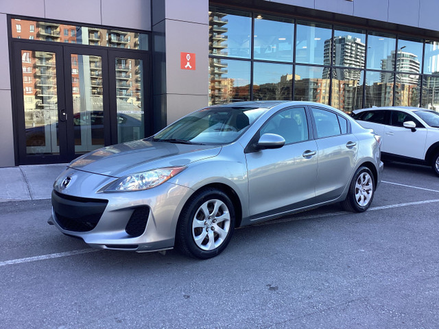 2012 Mazda Mazda3 GX GX/A/C/MANUEL in Cars & Trucks in Laval / North Shore