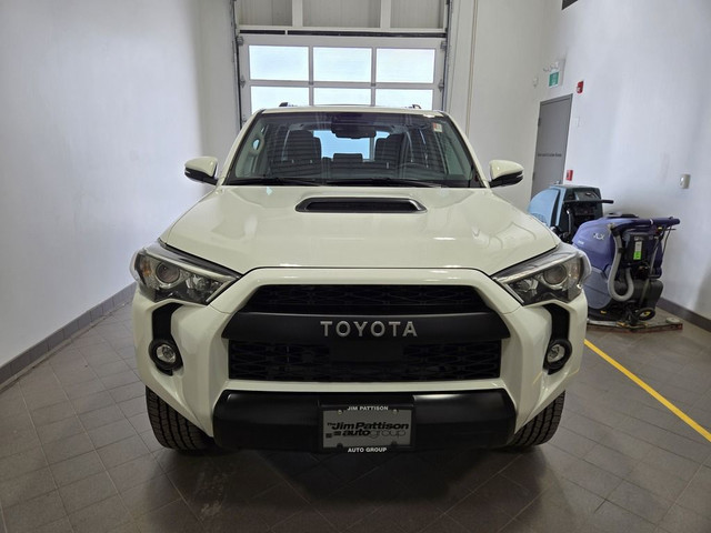  2020 Toyota 4Runner 4WD in Cars & Trucks in Winnipeg - Image 3