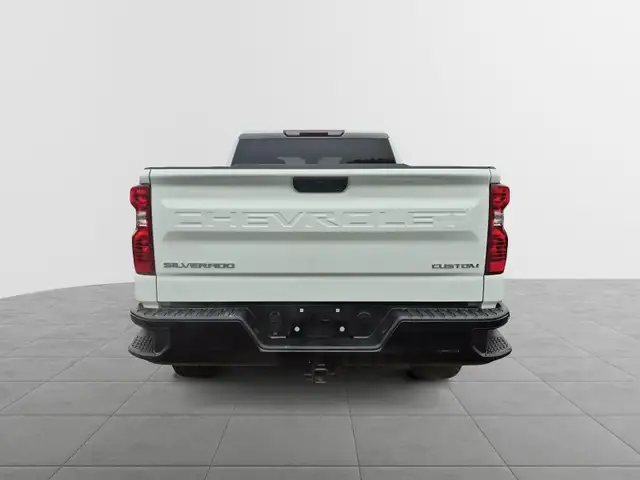2023 Chevrolet Silverado 1500 Custom Trail Boss Custom Trail... in Cars & Trucks in Fredericton - Image 6
