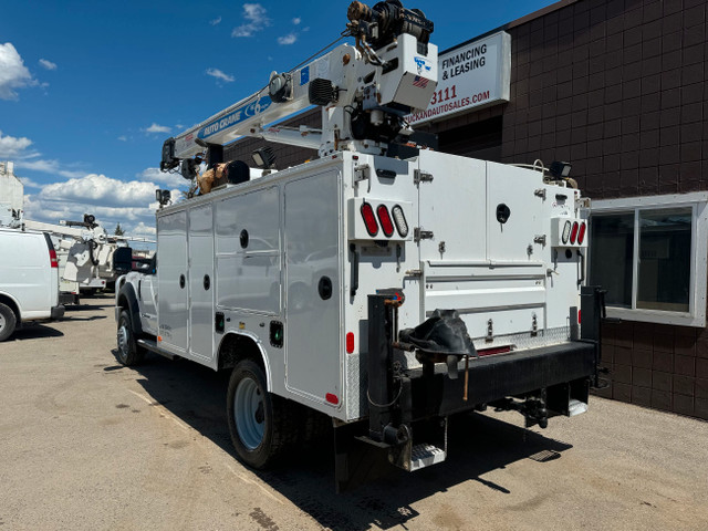 2017 Ford F-550 XLT DRW REG CAB SERVICE TRUCK in Cars & Trucks in Calgary - Image 3