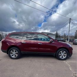 2016 Chevrolet Traverse LT in Cars & Trucks in Moncton - Image 4