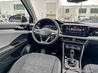 Check out this 2024 Volkswagen Taos Comfortline Black Edition before it's too late! *This Volkswagen... (image 9)