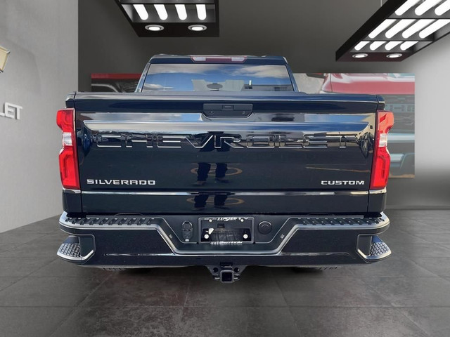 2020 Chevrolet Silverado 1500 CUSTOM CREW CAB 4WD | 6 passagers  in Cars & Trucks in Saint-Hyacinthe - Image 4