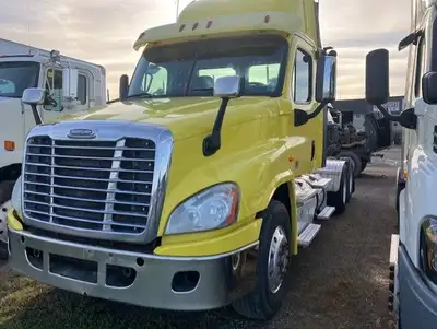 Full Description 2016 Cascadia Day Cab Detroit Engine 505 HP 18 Speed Transmission 14,000 lbs Front...