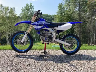 APPLY NOW: https://www.ridecollective.ca/ 2019 Yamaha YZ250F is a race-winning 250cc 4-stroke motocr...