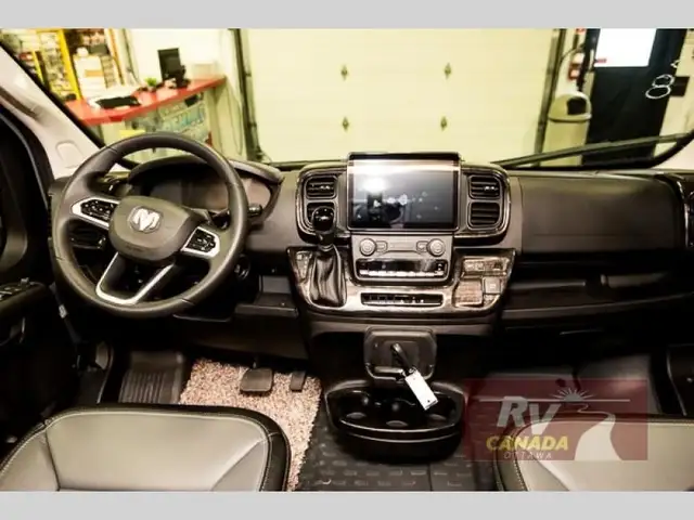 2024 Winnebago Travato 59K in RVs & Motorhomes in Ottawa - Image 9