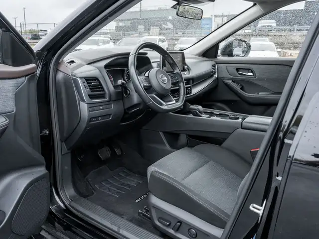 2023 Nissan Rogue SV in Cars & Trucks in Oshawa / Durham Region - Image 8