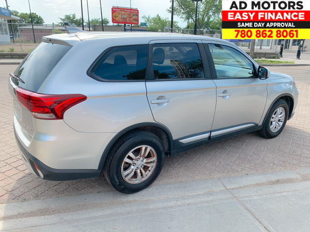 2019 Mitsubishi Outlander 4x4 ES AWC sharp looking in Cars & Trucks in Edmonton - Image 3