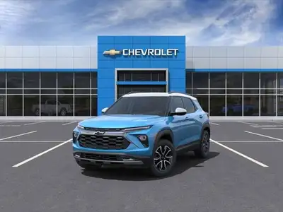 Sunroof! With power and efficiency, this 2025 Trailblazer takes the lead in design. After a long day...