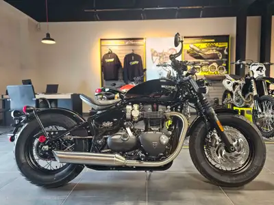 New Bonneville Bobber Icon EditionWith its low profile and clean lines, the new Bobber Icon Edition,...