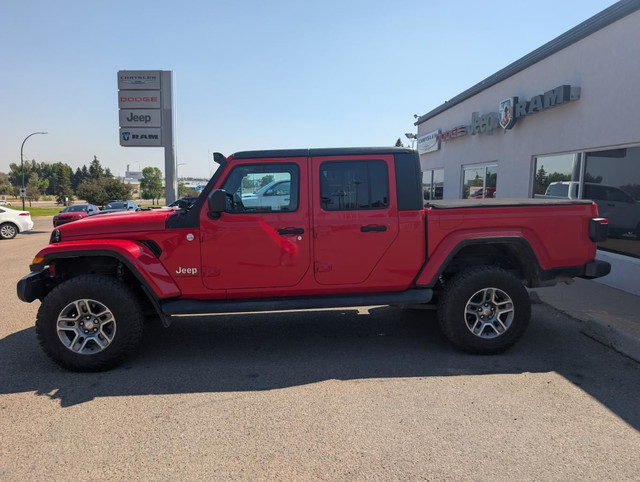 2020 Jeep Gladiator Overland 4x4 for sale in Cars & Trucks in Medicine Hat - Image 4