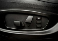 KEY FEATURES: PUSH BUTTON START | REARVIEW CAMERA | NAVIGATION | HEATED STEERING | BLUETOOTH | POWER... (image 9)