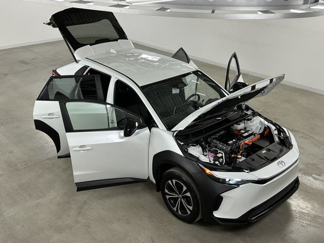 2023 TOYOTA BZ4X LE 2WD ELECTRIC DRIVE CAMERA*SIEGES CHAUFFANTS* in Cars & Trucks in Laval / North Shore