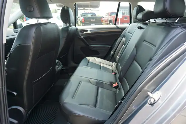 2019 Volkswagen Golf SportWagen in Cars & Trucks in Oakville / Halton Region - Image 17