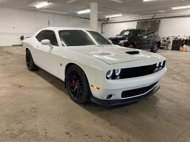 2019 Dodge Challenger Scat Pack 392 BREMBO/TECH PKG 6 SPEED HURS in Cars & Trucks in Calgary - Image 3