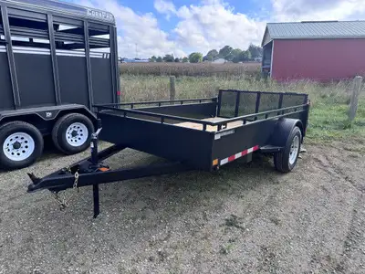 17in. Steel Sides w/ Tie Rail www.beloretrailers.ca 1-877-247-7227