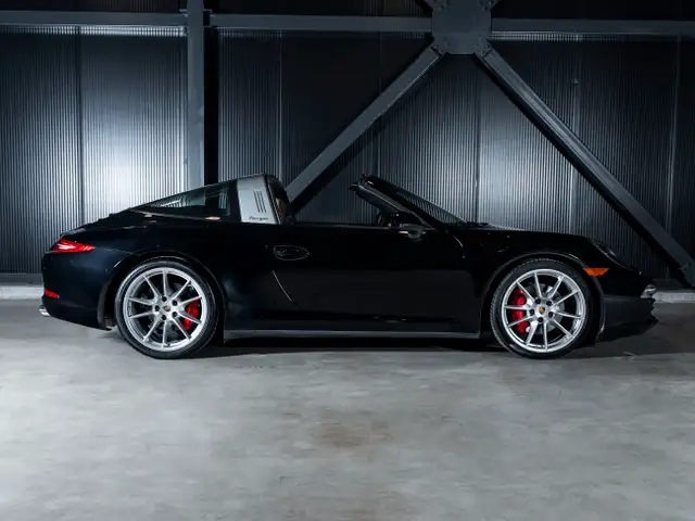 2015 Porsche 911 2015 911 Targa 4S - Certifié Porsche Approved in Cars & Trucks in Québec City - Image 11