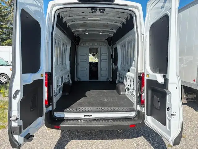 2022 Ford Transit Cargo Van ALL WHEEL DRIVE HIGH ROOF EXTRA LONG62937537113601124