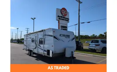Wildwood X-Lite Travel Trailer, Rear Bath w/Shower/Tub, Lav., Med. Cab., Toilet, Bunk Beds, Wardrobe...