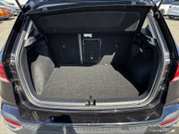 Power Windows, Remote Keyless Entry, Keyless Start, Xenon Headlights, Parking Assistance, Air Condit... (image 5)