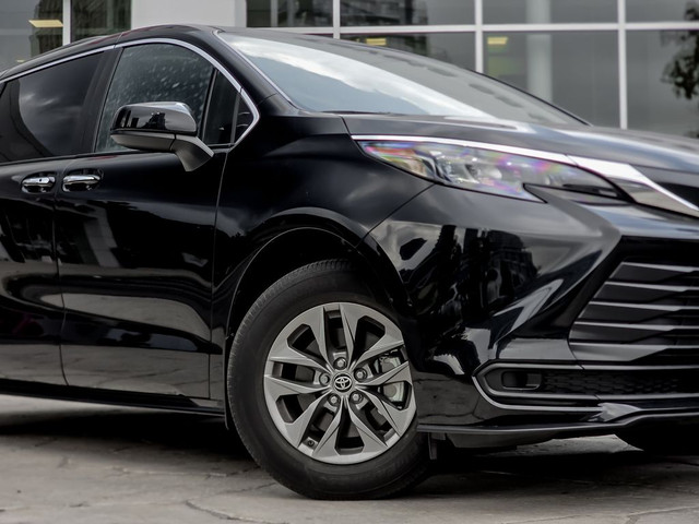 2025 Toyota Sienna XLE 8-Passenger FWD in Cars & Trucks in City of Toronto - Image 3