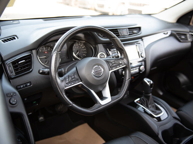 2018 Nissan Qashqai Platinum, Leather, Sunroof, AWD, BSW in Cars & Trucks in Calgary - Image 3
