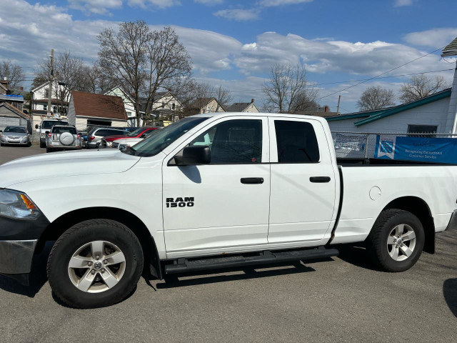  2016 RAM 1500 ST, Quad Cab, 4X4, V6 in Cars & Trucks in St. Catharines - Image 4