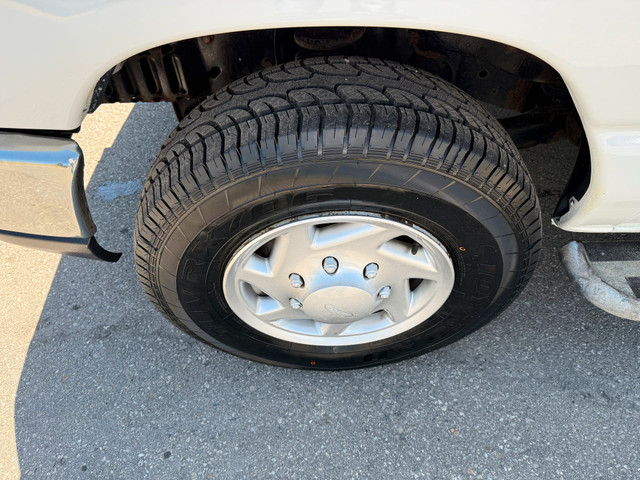 2013 Ford F-250 XL CARGO in Cars & Trucks in Oakville / Halton Region - Image 4