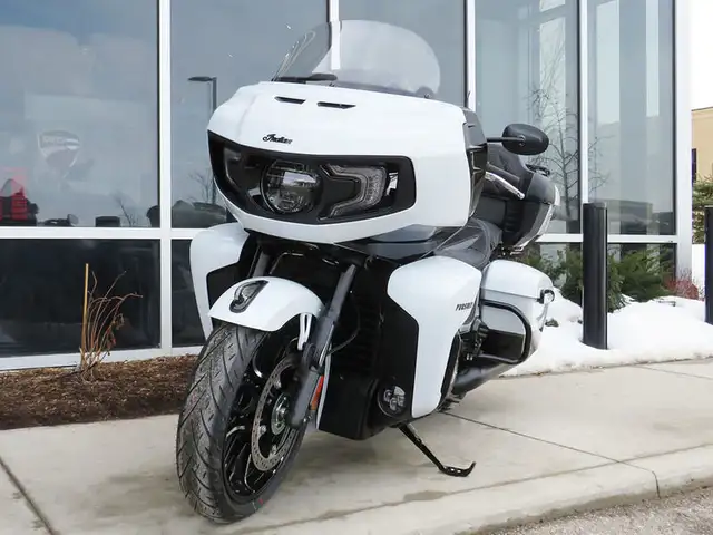 2025 Indian Motorcycle Pursuit Dark Horse 112 Ghost White Metall in Street, Cruisers & Choppers in Cambridge - Image 5